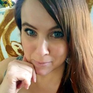 Meet your Posher, Holly